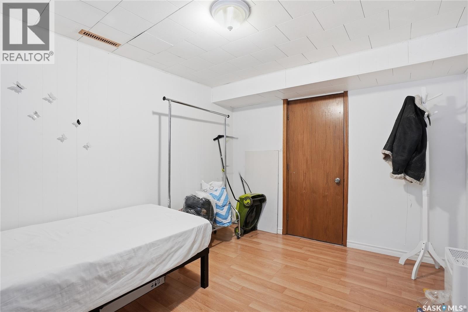 285 Carleton Drive, Saskatoon, SK - Indoor Photo Showing Bedroom