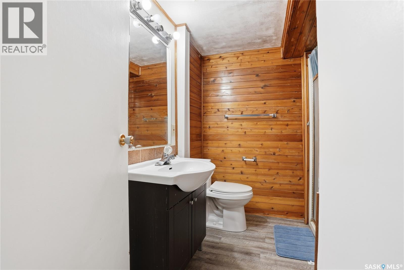 285 Carleton Drive, Saskatoon, SK - Indoor Photo Showing Bathroom