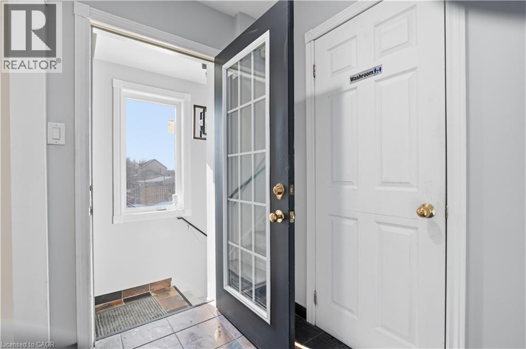 1270 King Street E, Cambridge, ON