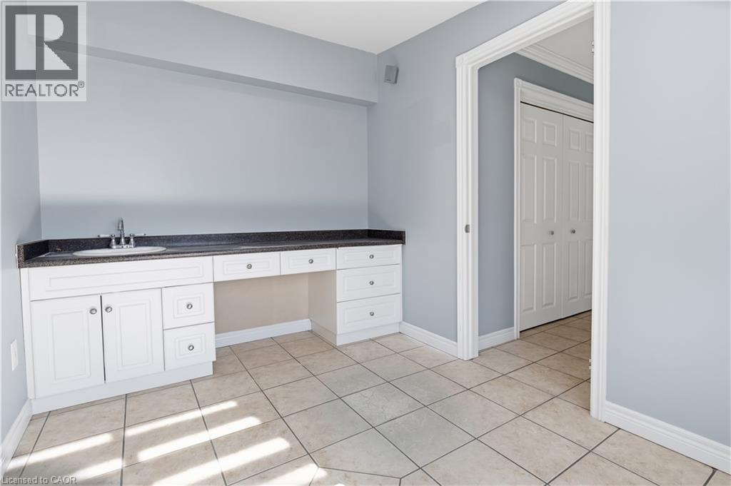 1270 King Street E, Cambridge, ON