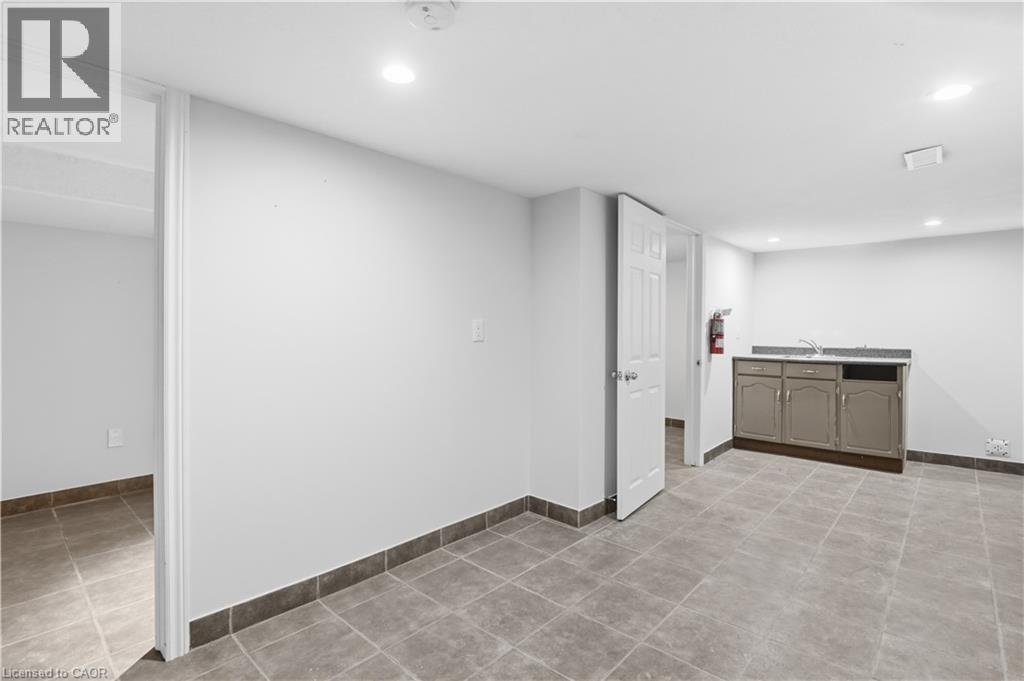 1270 King Street E, Cambridge, ON