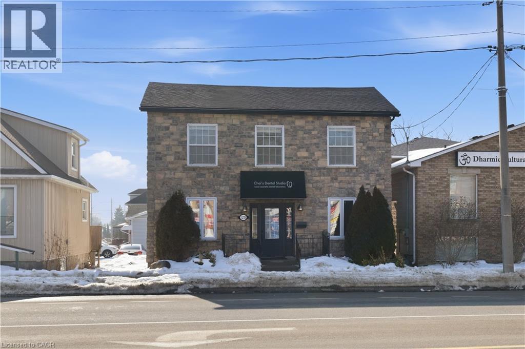 1270 King Street E, Cambridge, ON