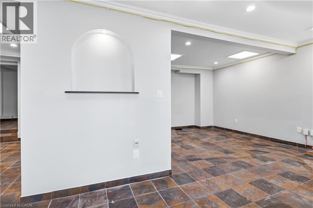 1270 King Street E, Cambridge, ON