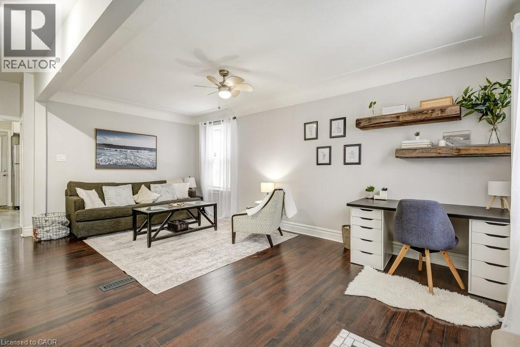 14 Baker Street, Hamilton, ON - Indoor