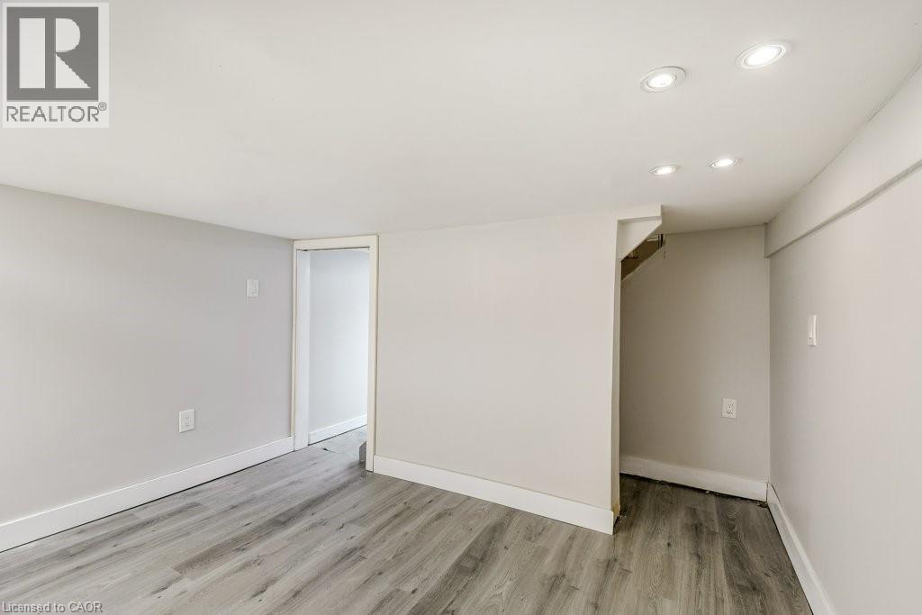 14 Baker Street, Hamilton, ON - Indoor Photo Showing Other Room