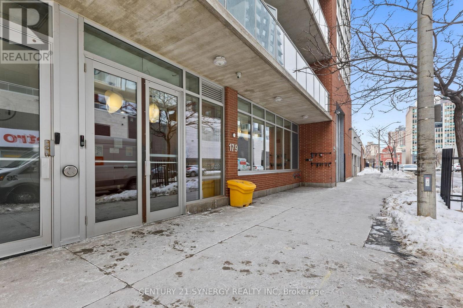 303 - 179 George Street, Ottawa, ON - Outdoor