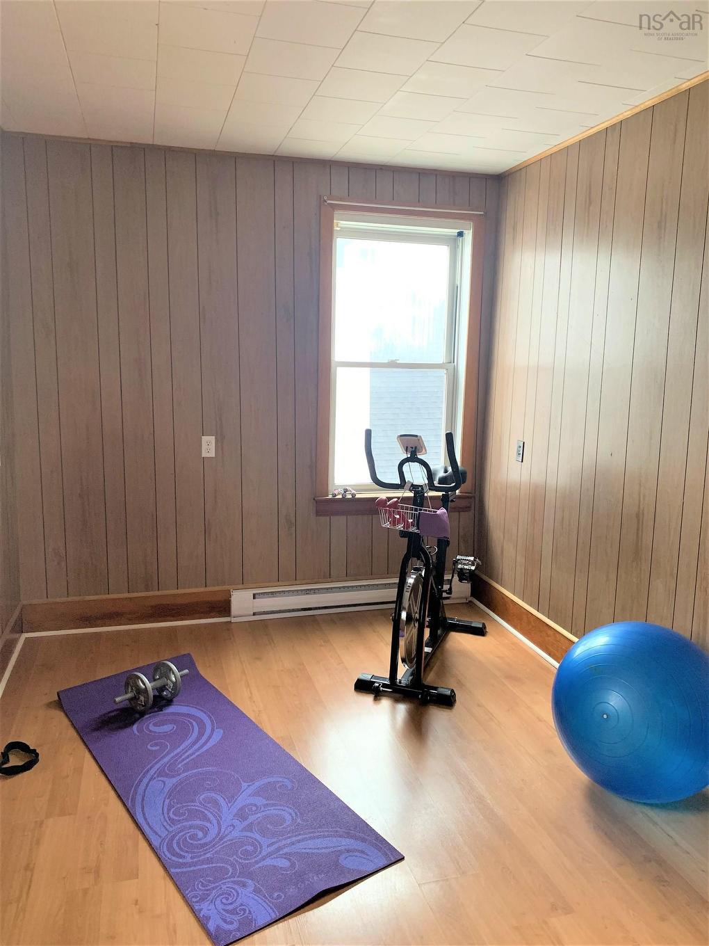 6 Junction Road, Springhill, NS