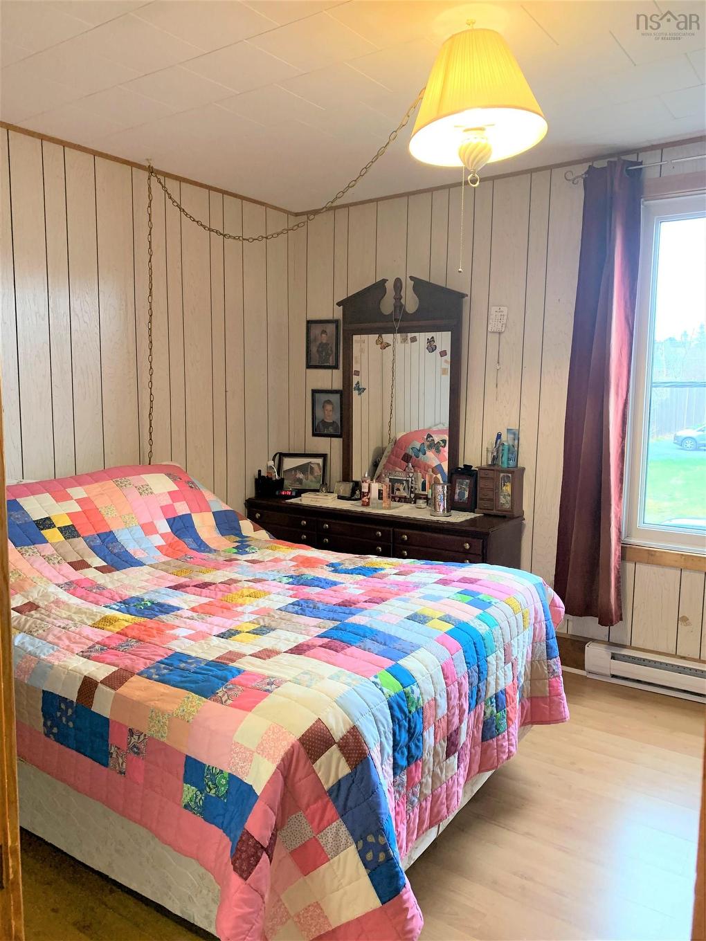 6 Junction Road, Springhill, NS