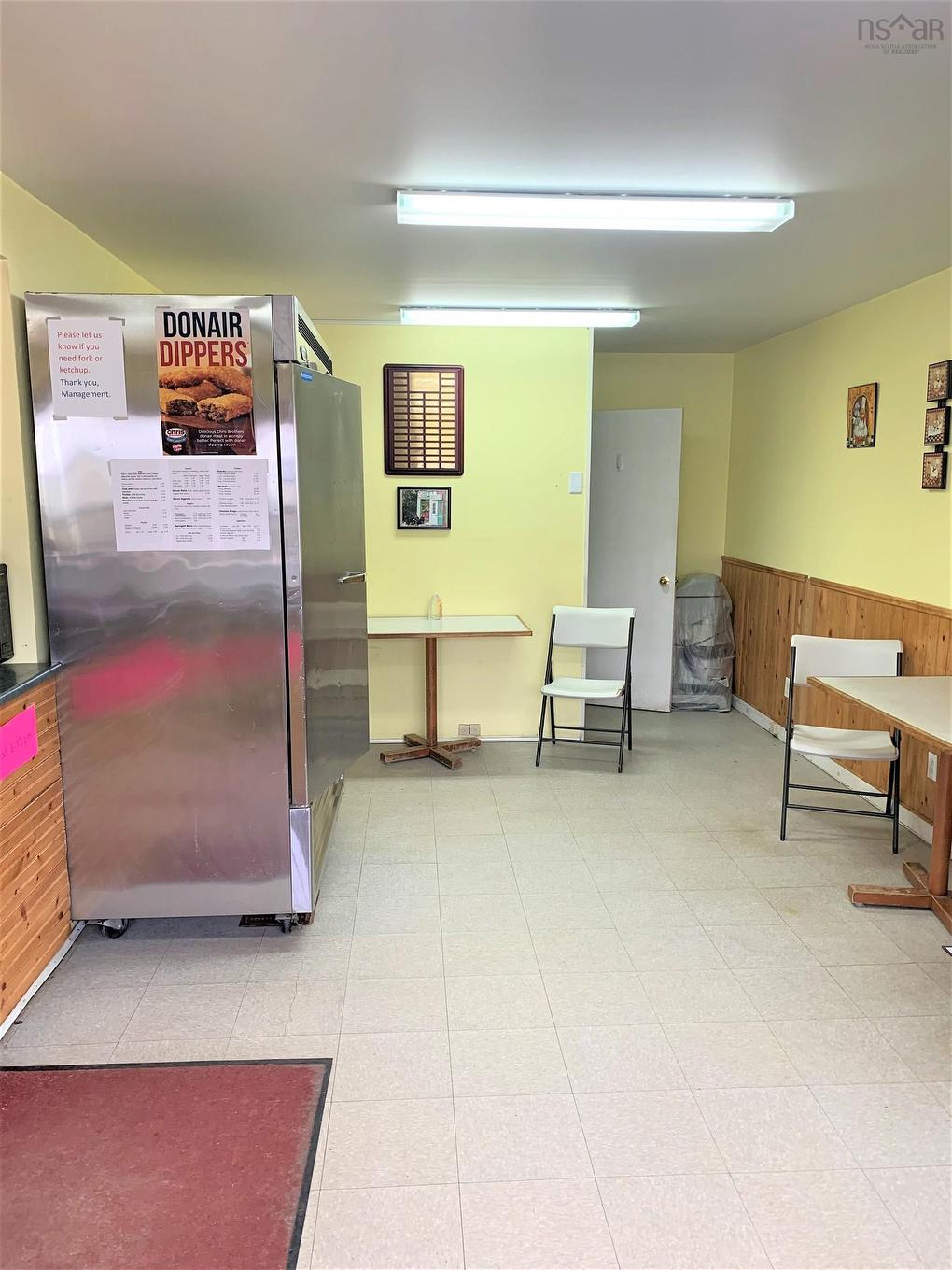 6 Junction Road, Springhill, NS