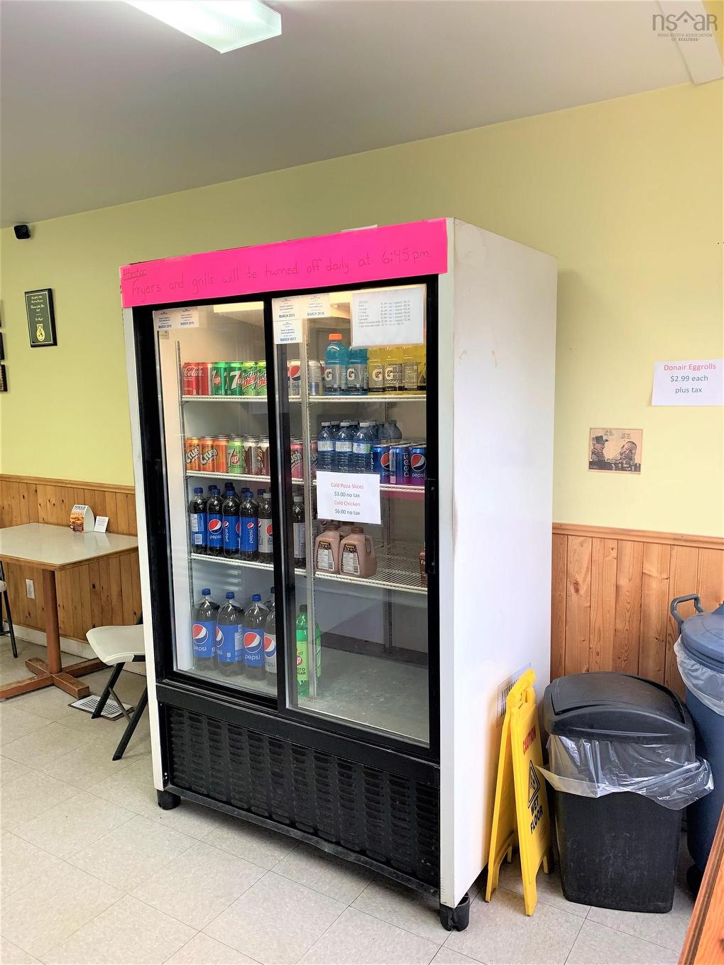 6 Junction Road, Springhill, NS