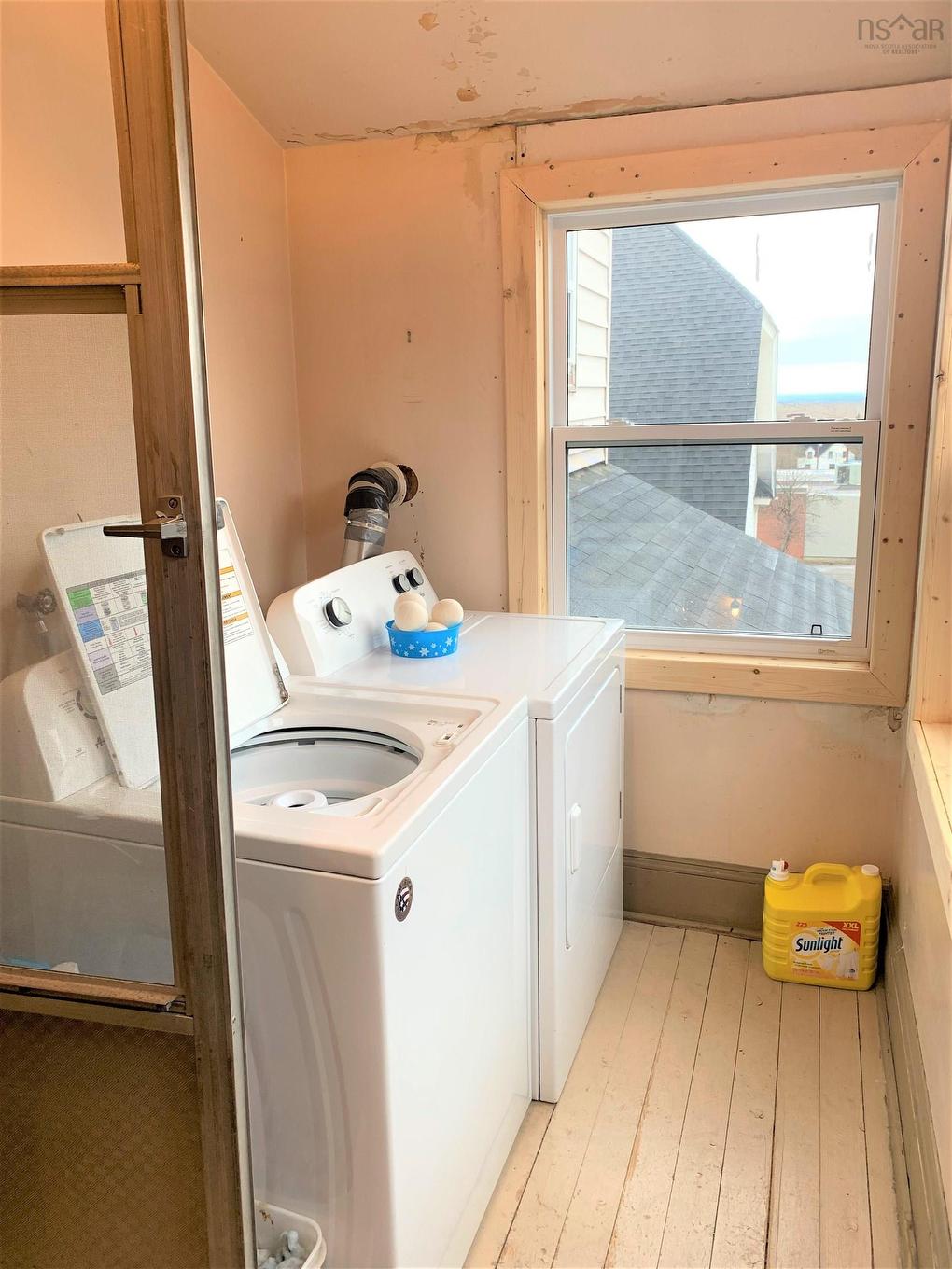 6 Junction Road, Springhill, NS