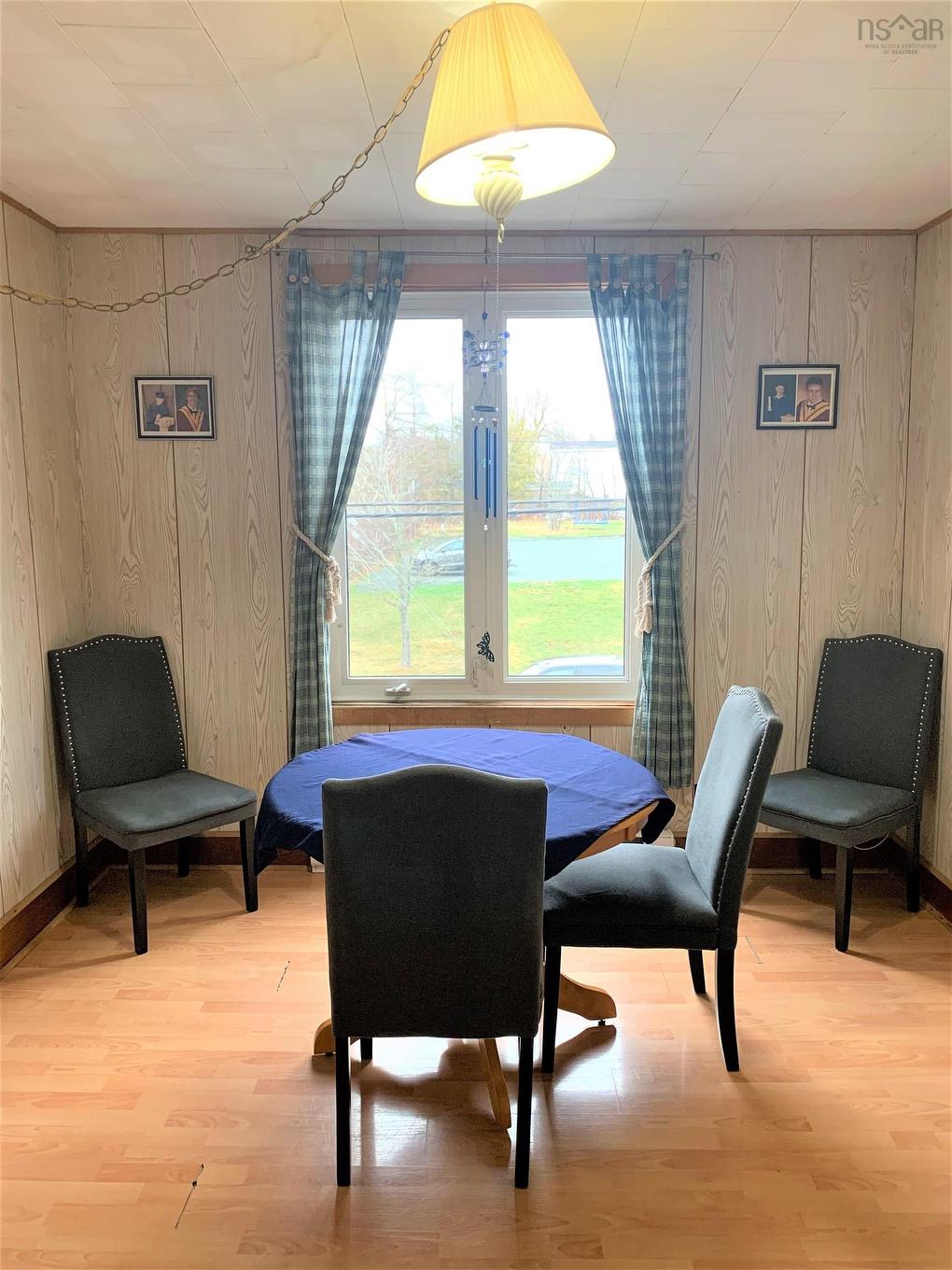 6 Junction Road, Springhill, NS