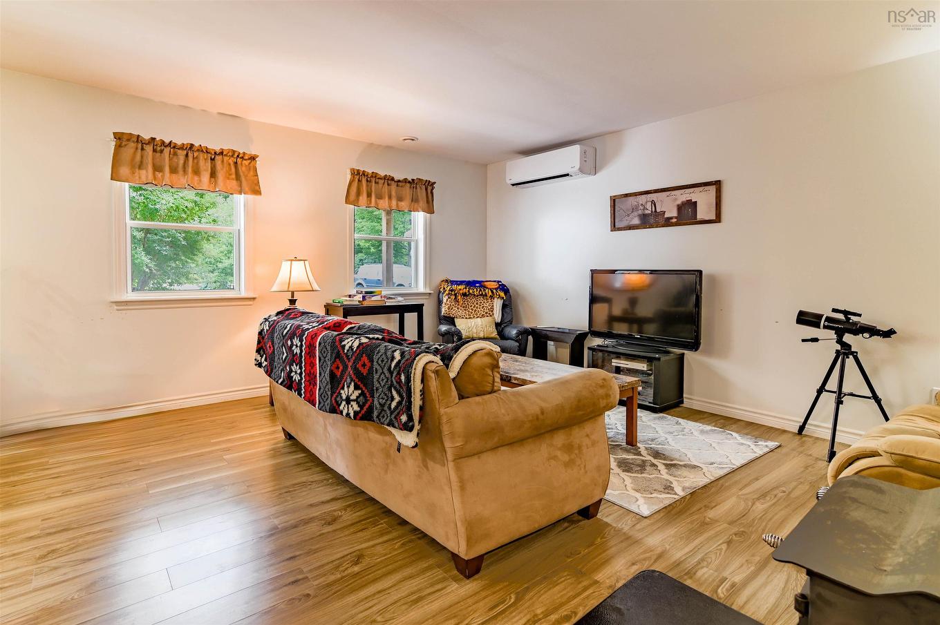 1353 Pinecrest Drive, Coldbrook, NS