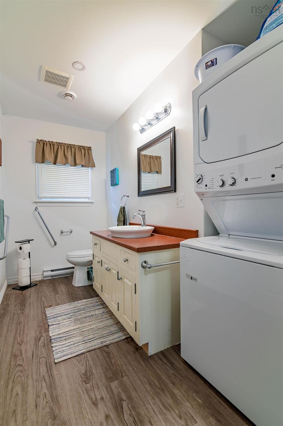 1353 Pinecrest Drive, Coldbrook, NS