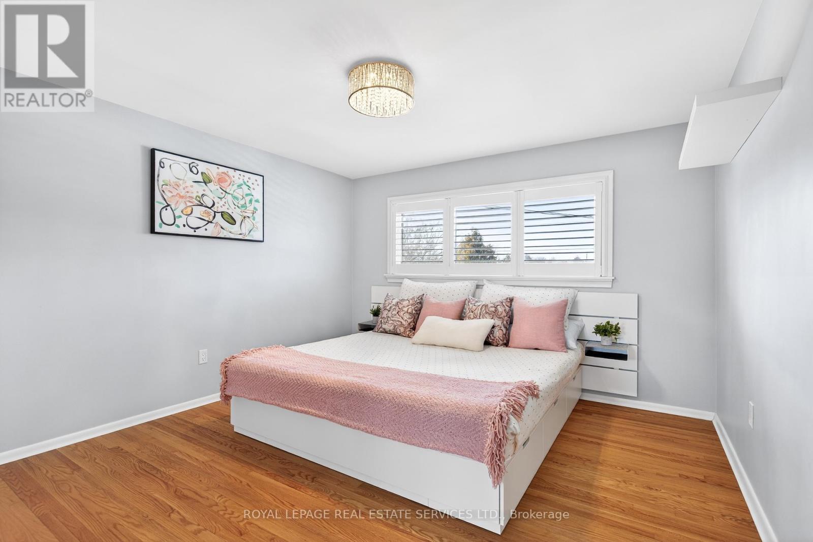 15 Belair Drive, Hamilton, ON - Indoor Photo Showing Bedroom