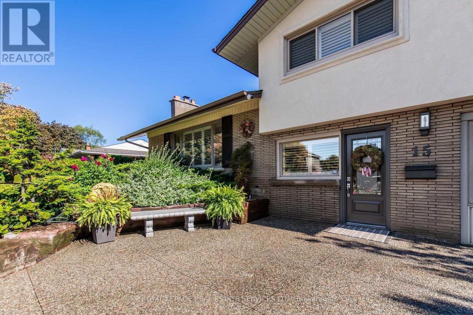 15 Belair Drive, Hamilton, ON - Outdoor With Exterior