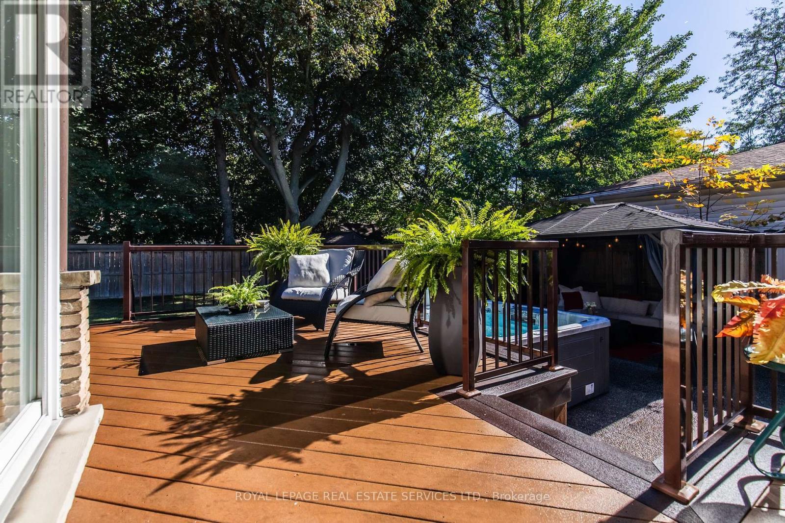 15 Belair Drive, Hamilton, ON - Outdoor With Deck Patio Veranda With Exterior