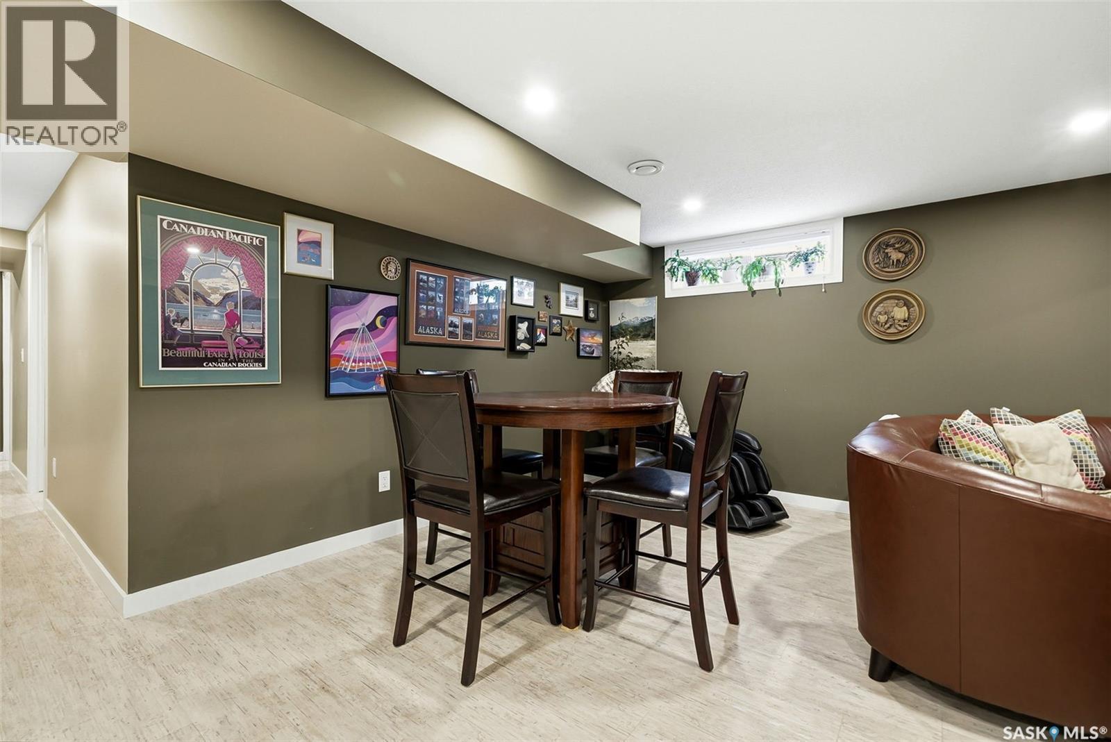 52 Kensington Crescent, Regina, SK - Indoor