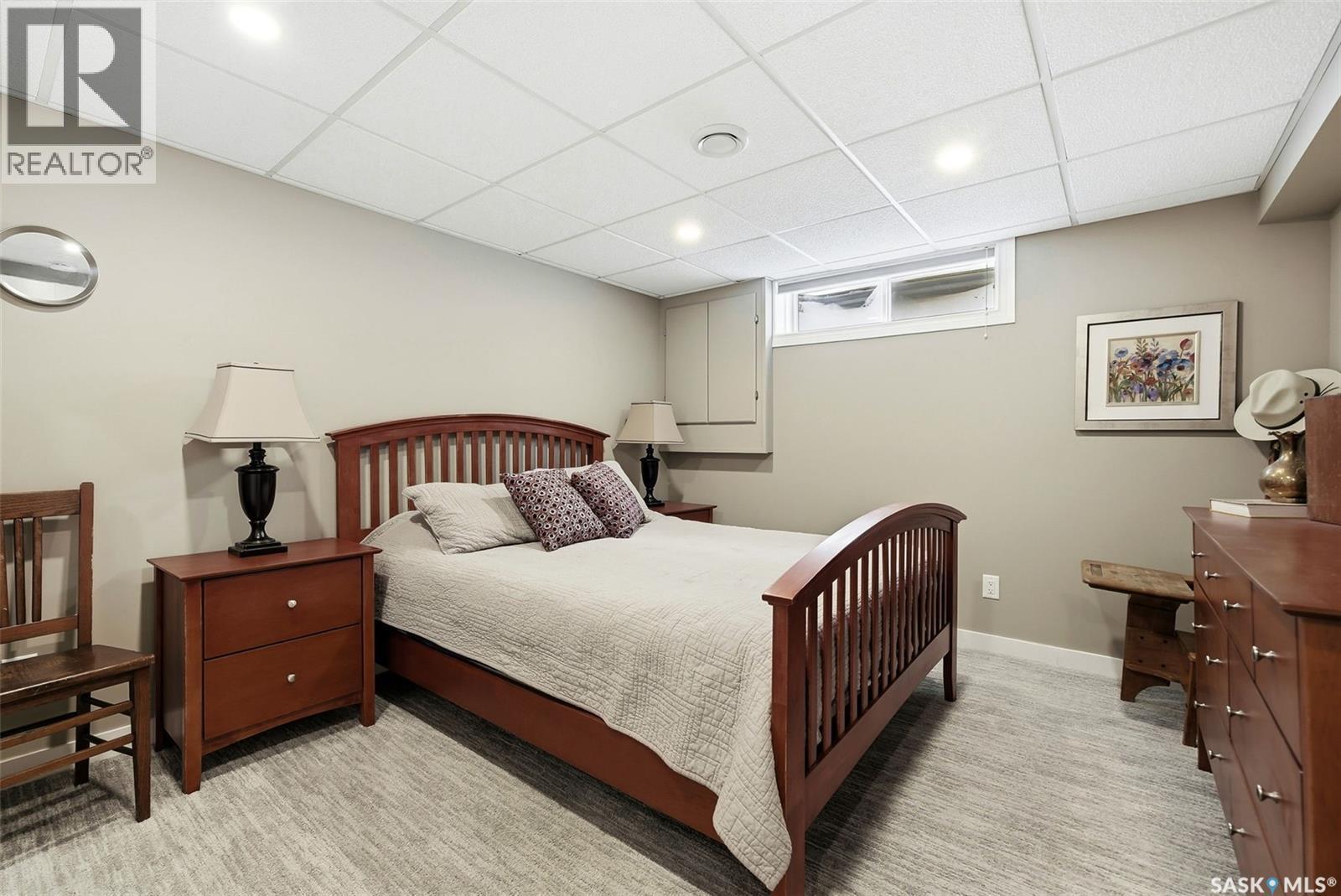 52 Kensington Crescent, Regina, SK - Indoor Photo Showing Bedroom