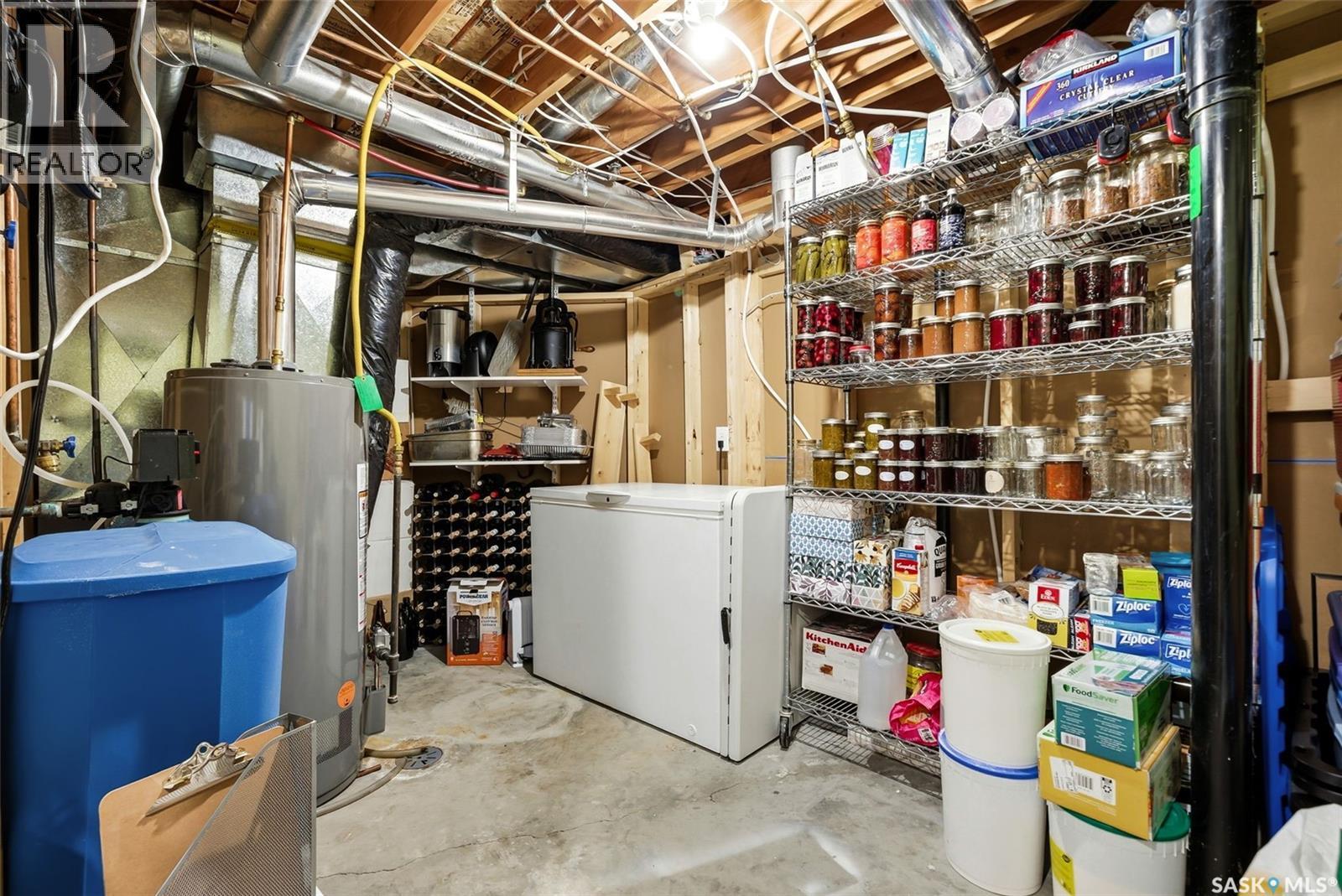 52 Kensington Crescent, Regina, SK - Indoor