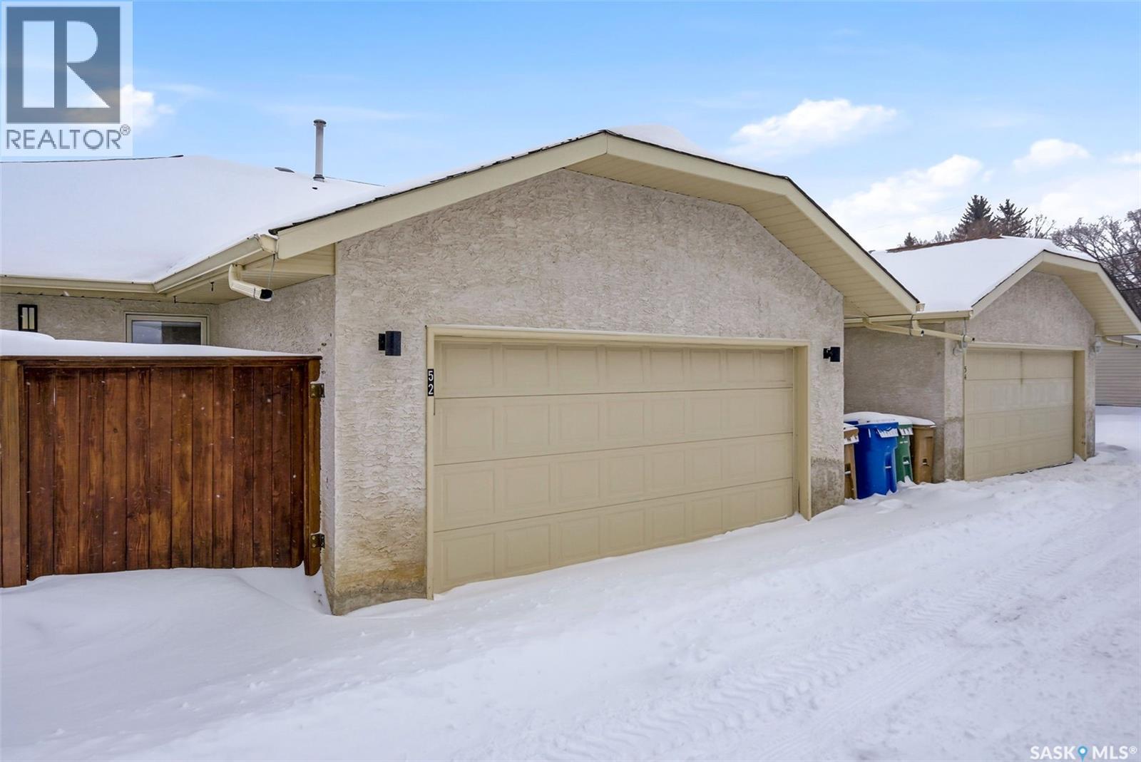 52 Kensington Crescent, Regina, SK - Outdoor With Exterior