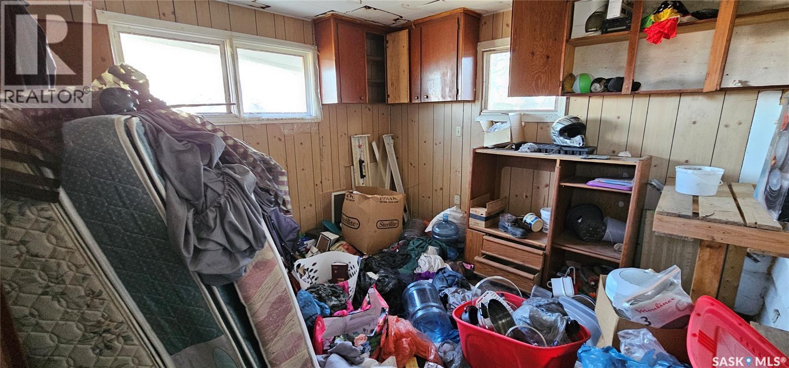 102 3Rd Avenue E, Kelvington, SK - Indoor With Storage