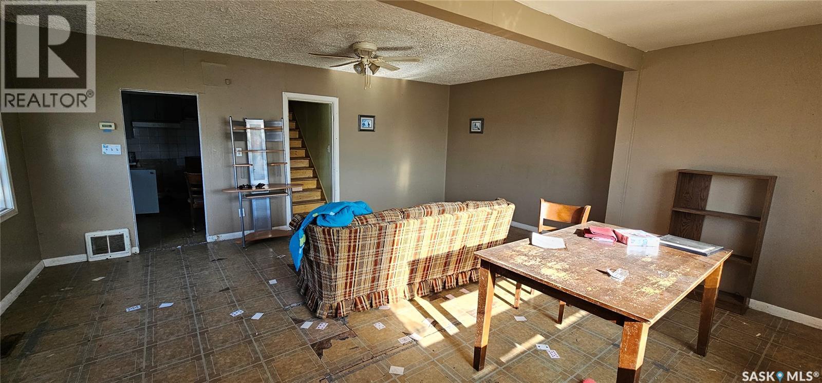 102 3Rd Avenue E, Kelvington, SK -