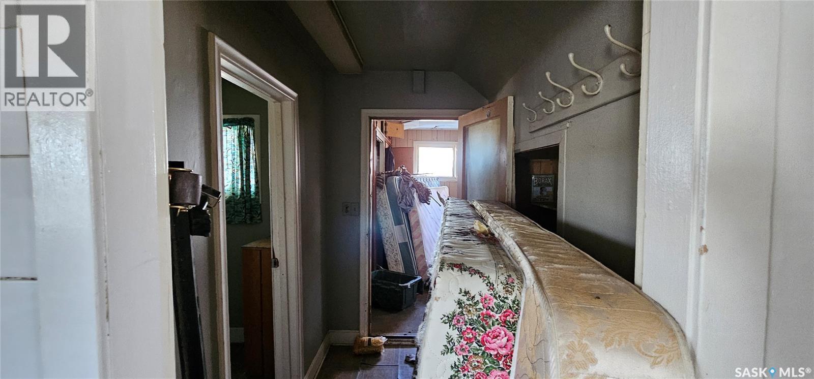 102 3Rd Avenue E, Kelvington, SK - Indoor Photo Showing Other Room