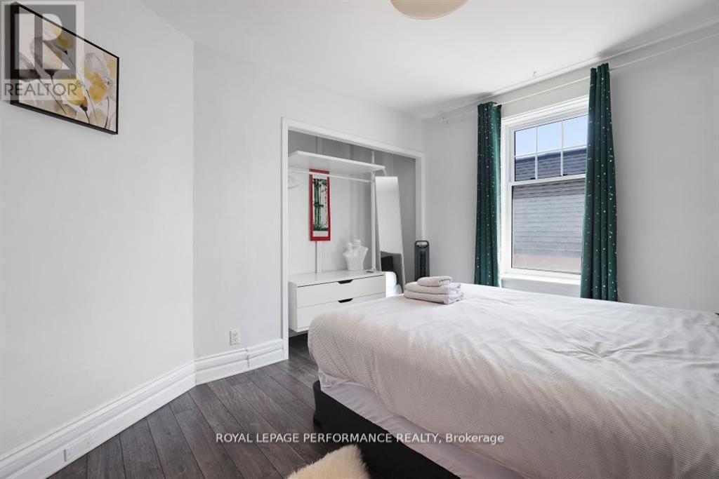 12 Adelaide Street, Ottawa, ON - Indoor Photo Showing Bedroom