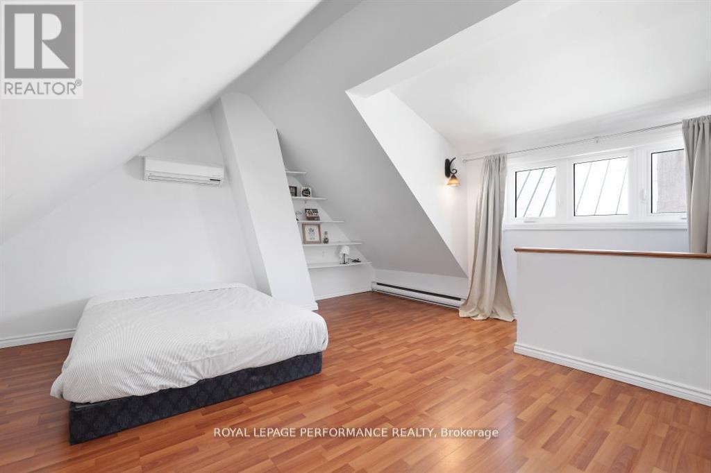 12 Adelaide Street, Ottawa, ON - Indoor