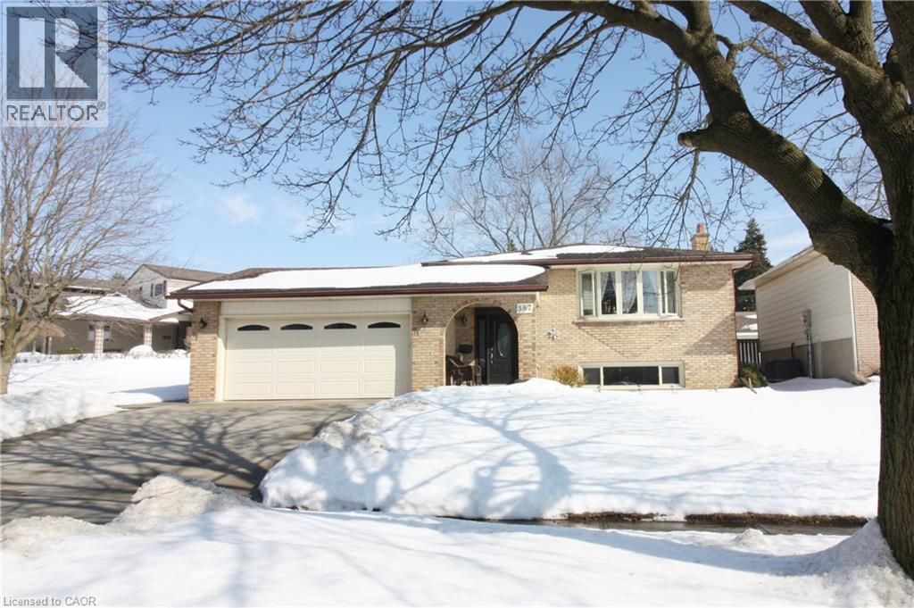 582 Skylark Road, Waterloo, ON - Outdoor