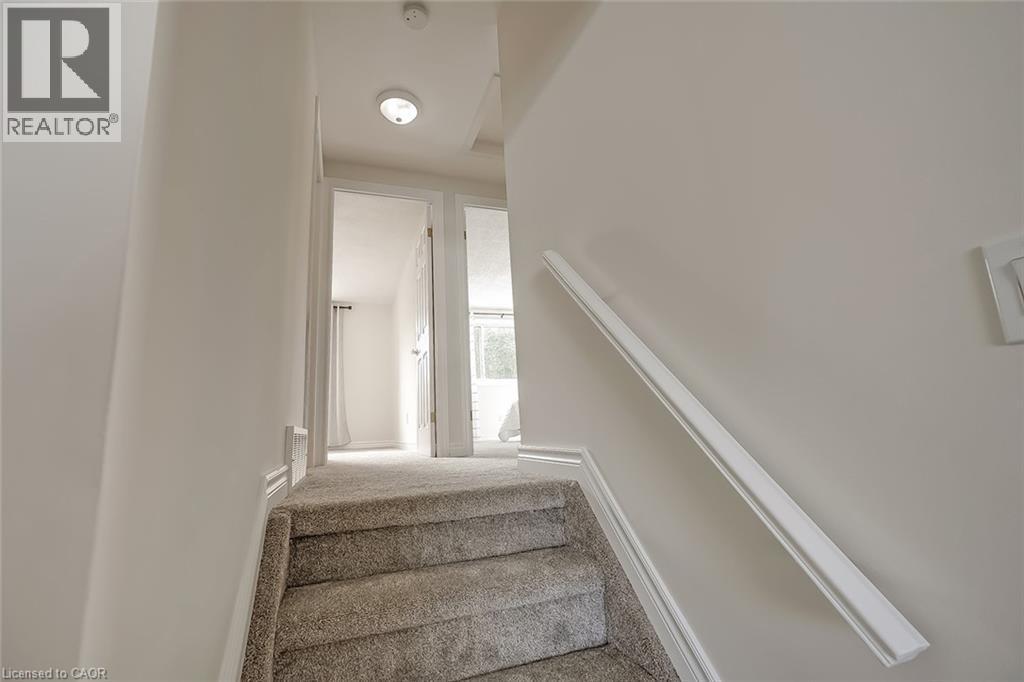 33 Gemini Drive, Hamilton, ON - Indoor Photo Showing Other Room