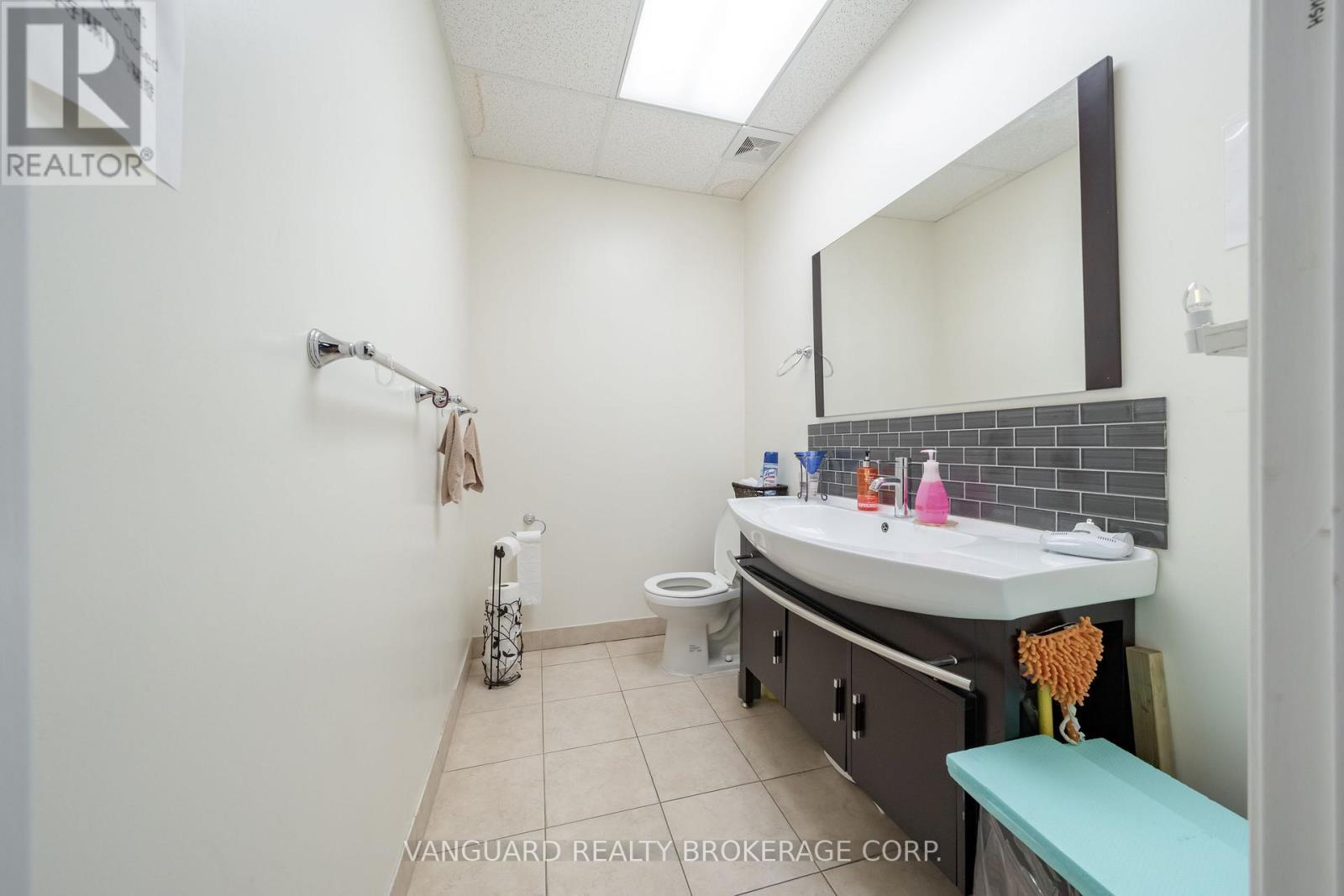 13, 15, L19 - 280 West Beaver Creek Road, Richmond Hill, ON