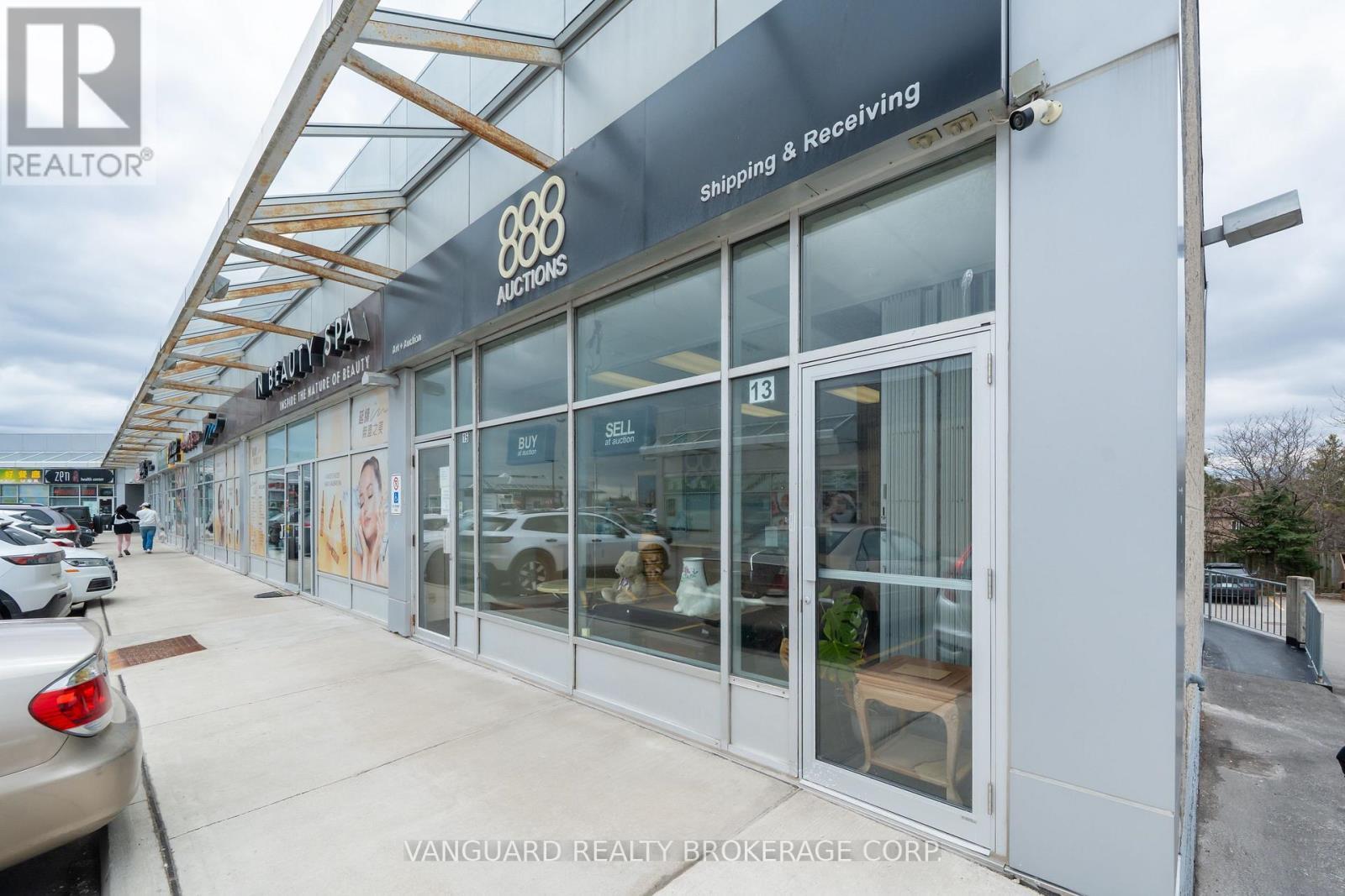 13, 15, L19 - 280 West Beaver Creek Road, Richmond Hill, ON