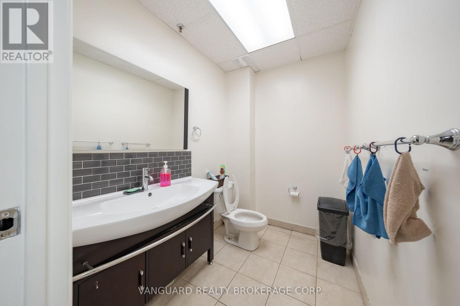 13, 15, L19 - 280 West Beaver Creek Road, Richmond Hill, ON