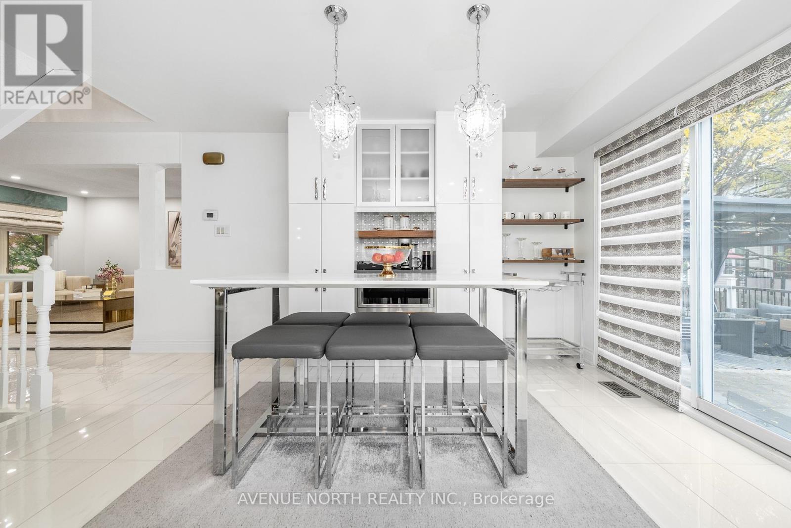 2163 Johnston Road, Ottawa, ON - Indoor Photo Showing Dining Room