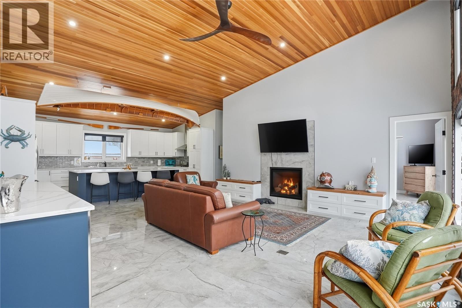 2 Bruin Boulevard, Candle Lake, SK - Indoor With Fireplace