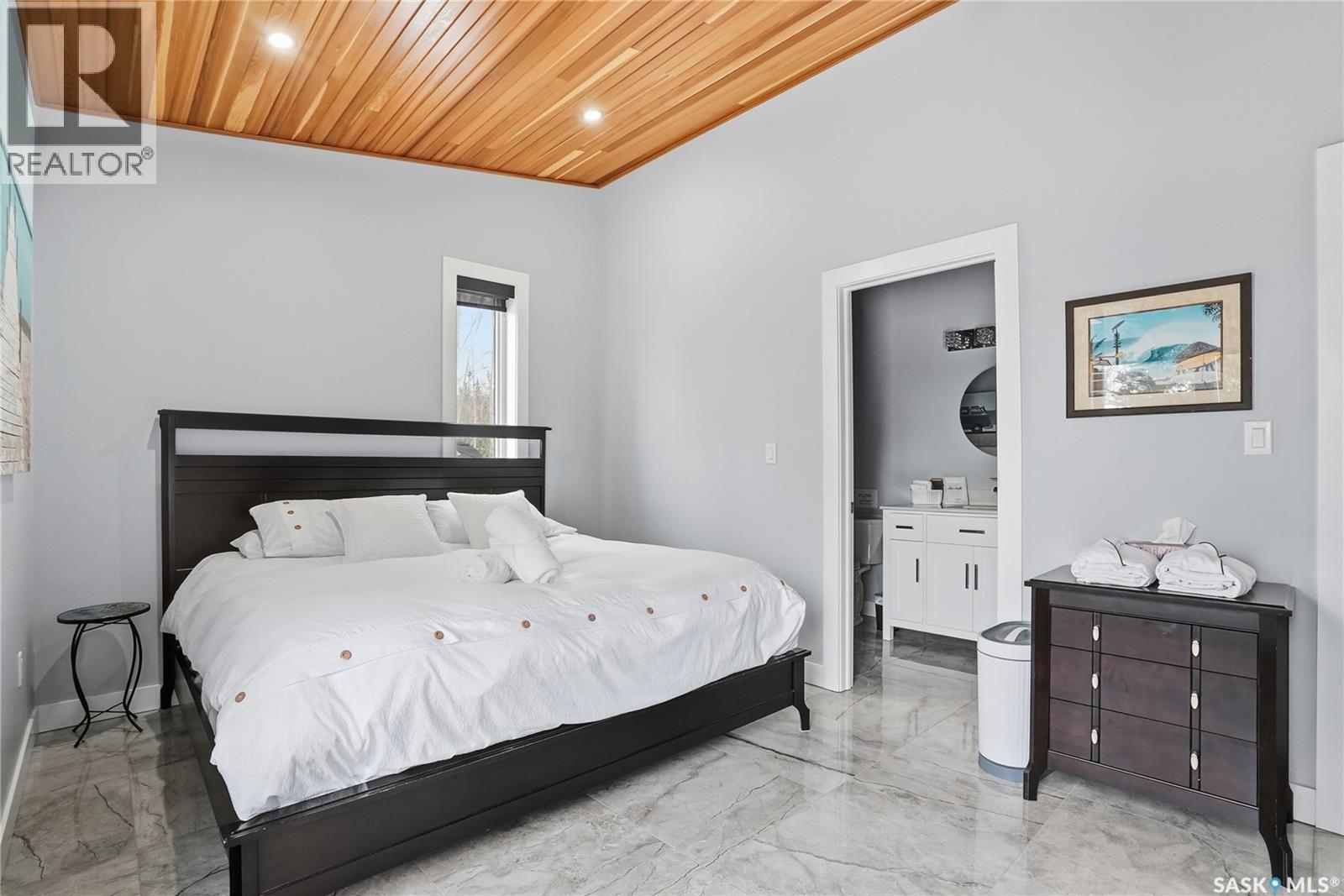 2 Bruin Boulevard, Candle Lake, SK - Indoor Photo Showing Bedroom
