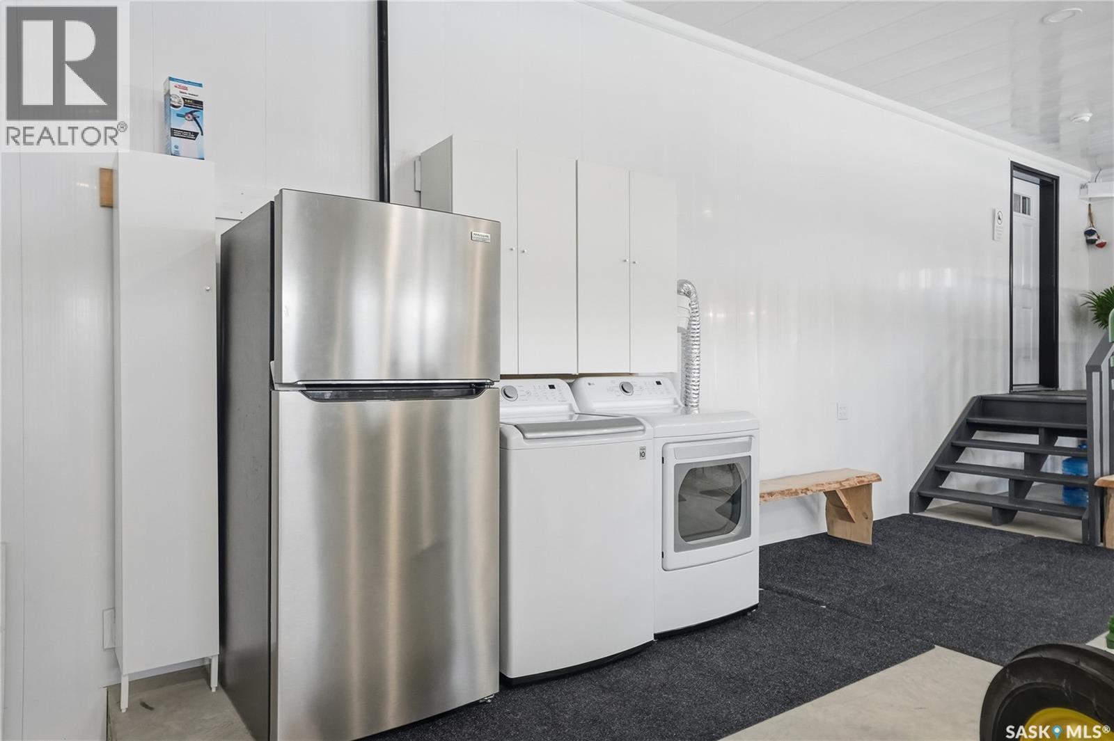 2 Bruin Boulevard, Candle Lake, SK - Indoor Photo Showing Laundry Room