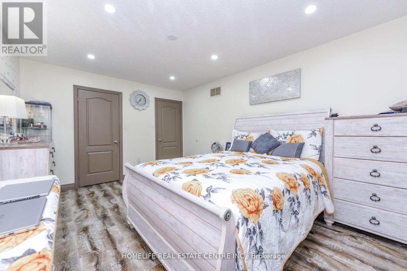 20 Oleander Crescent, Brampton, ON - Indoor Photo Showing Bedroom
