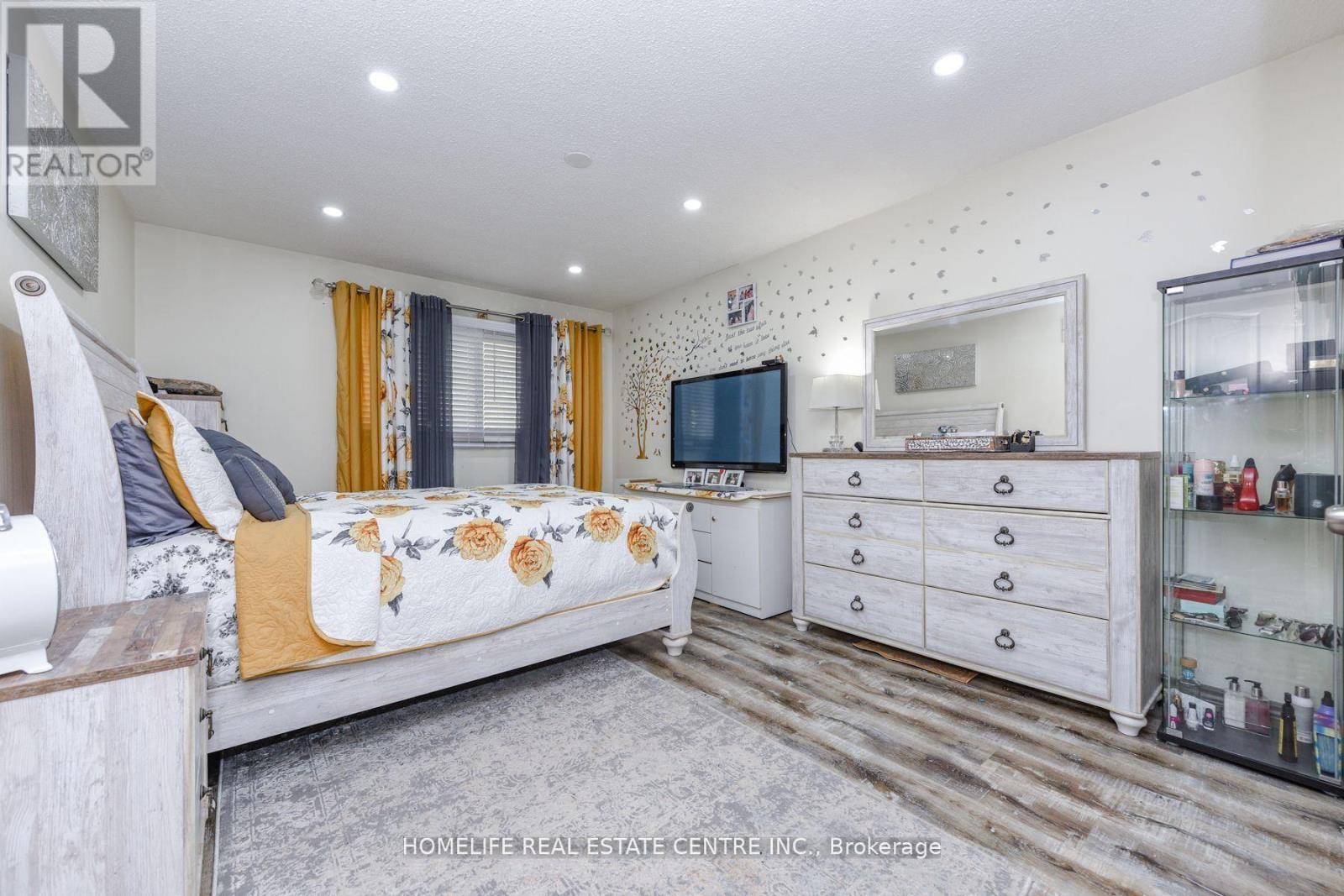 20 Oleander Crescent, Brampton, ON - Indoor Photo Showing Bedroom