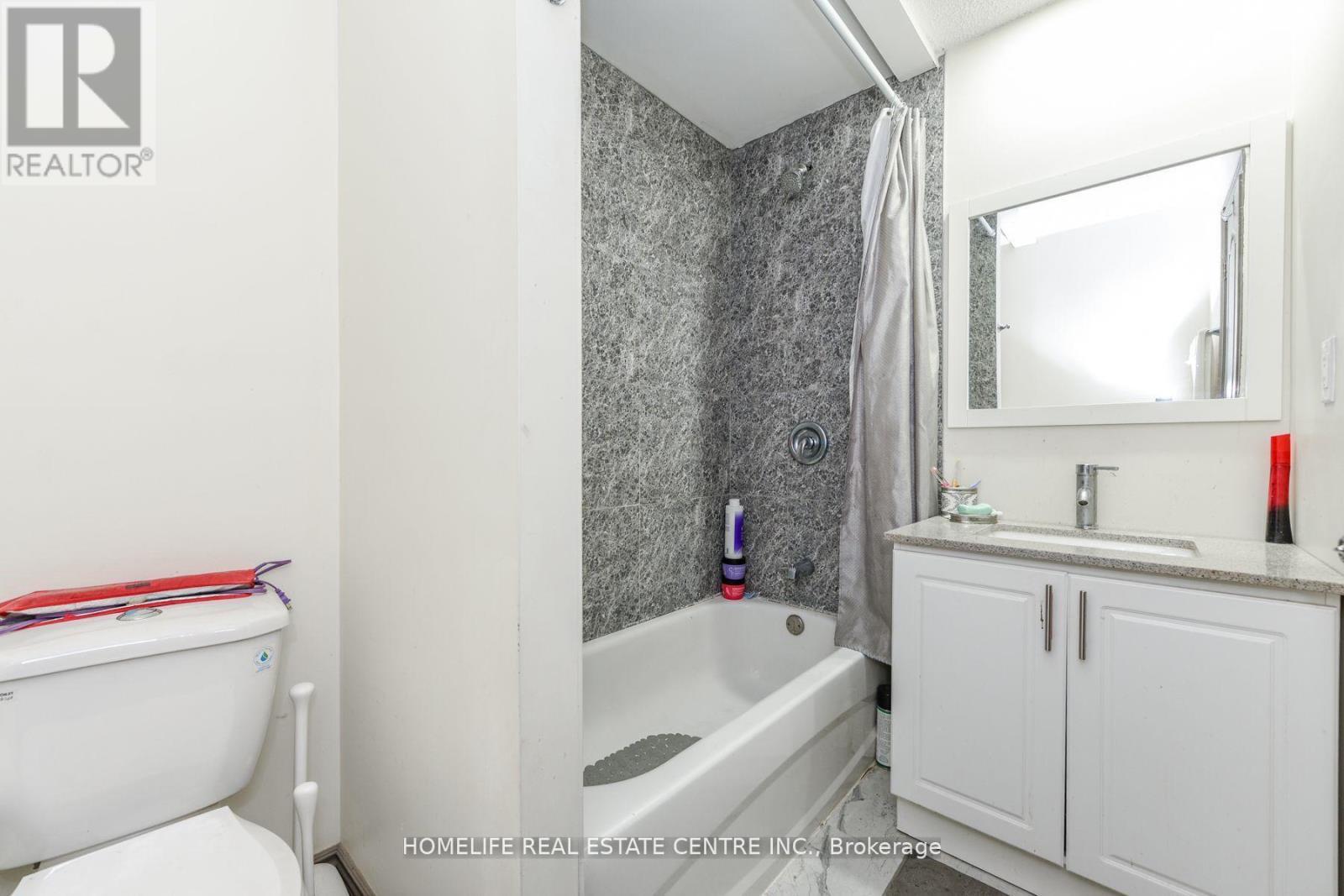 20 Oleander Crescent, Brampton, ON - Indoor Photo Showing Other Room