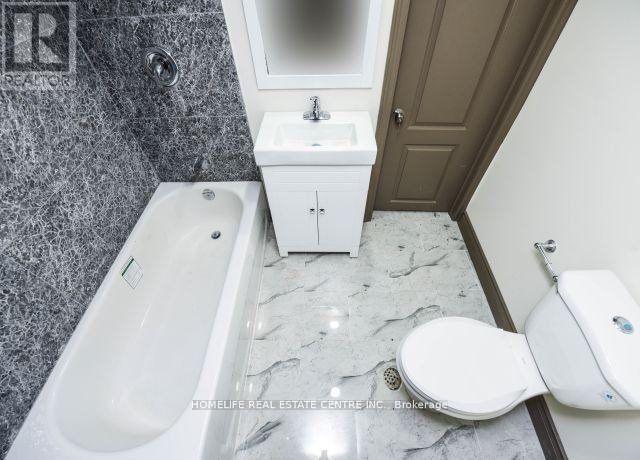 20 Oleander Crescent, Brampton, ON - Indoor Photo Showing Bathroom