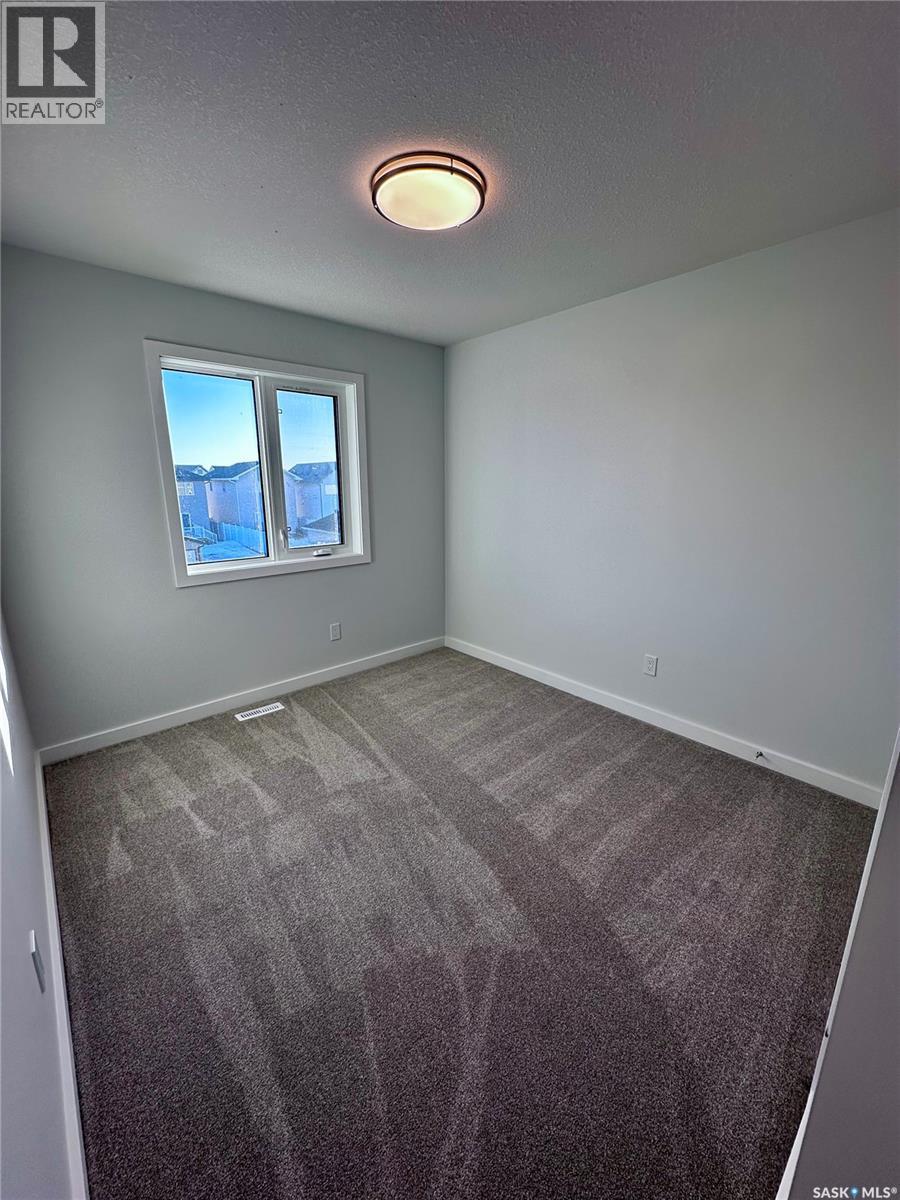 5449 Buckingham Drive E, Regina, SK