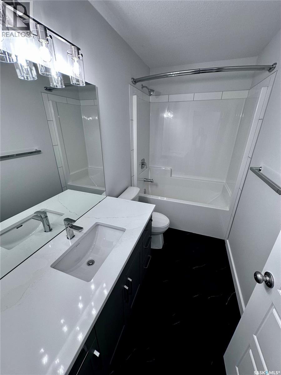 5449 Buckingham Drive E, Regina, SK