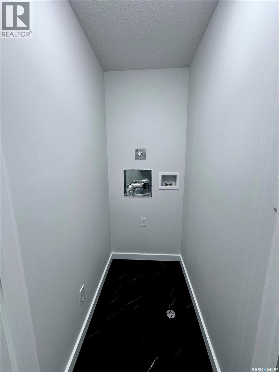 5453 Buckingham Drive E, Regina, SK