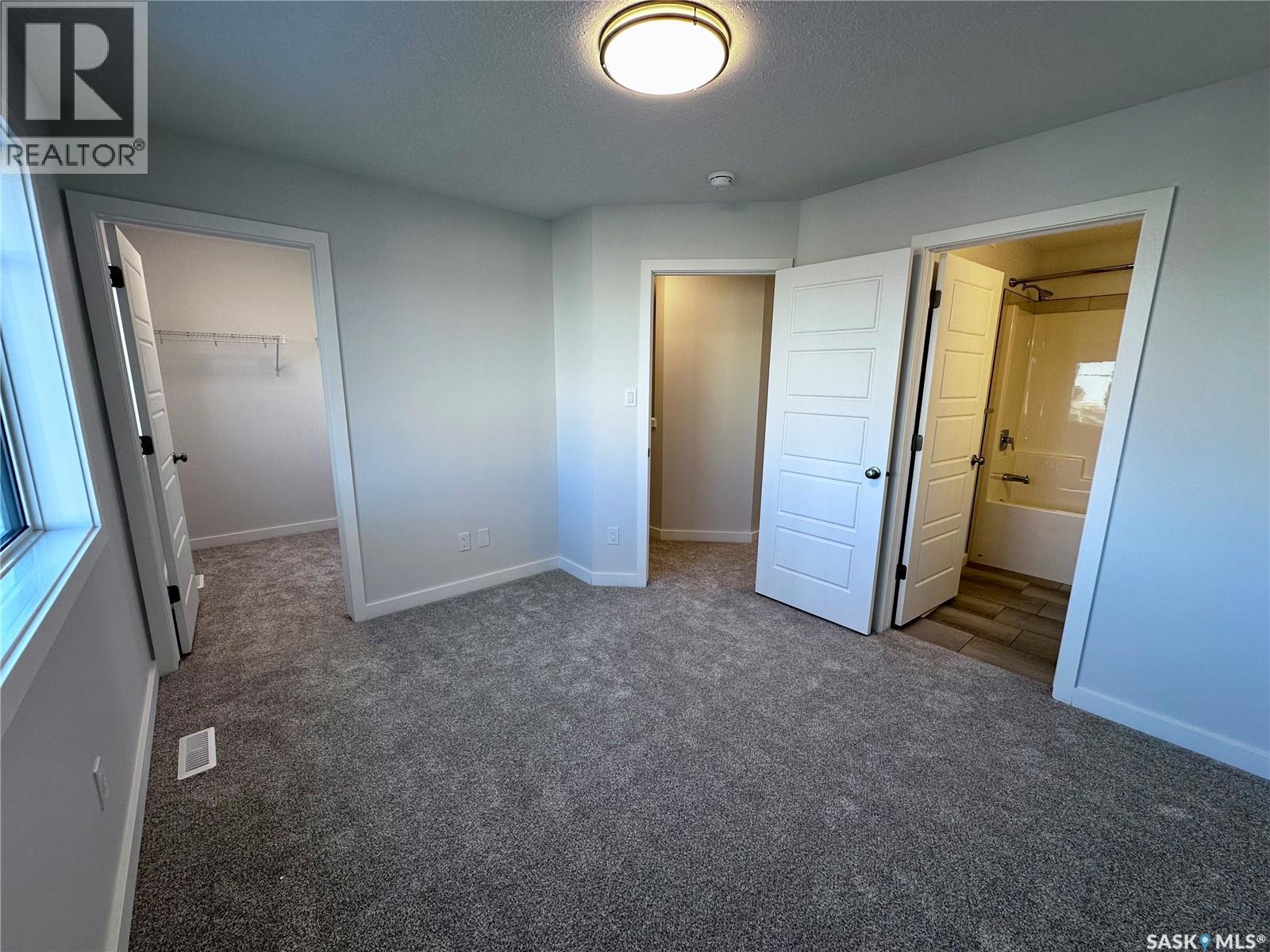 5457 Buckingham Drive E, Regina, SK - Indoor