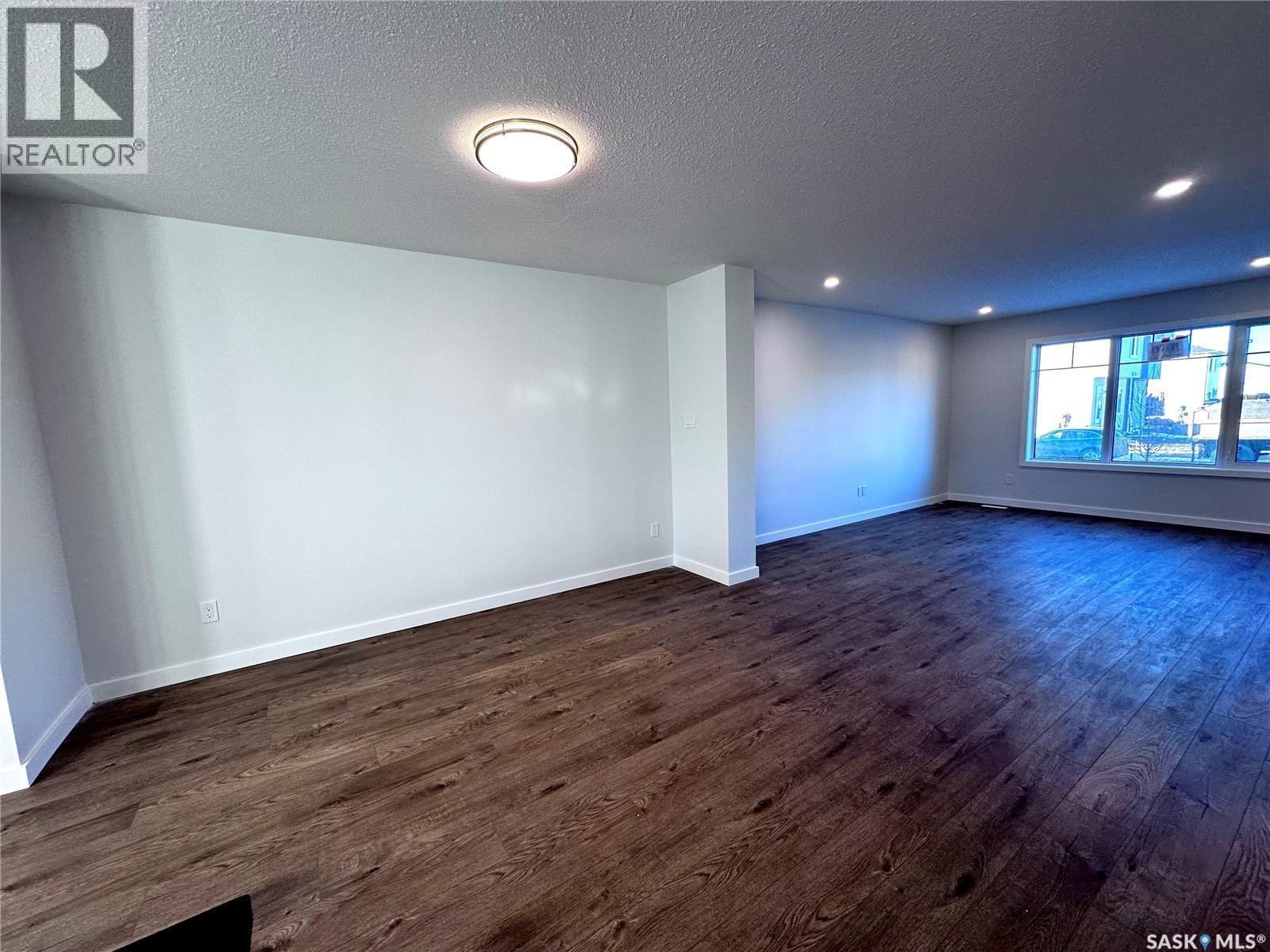 5457 Buckingham Drive E, Regina, SK - Indoor Photo Showing Other Room
