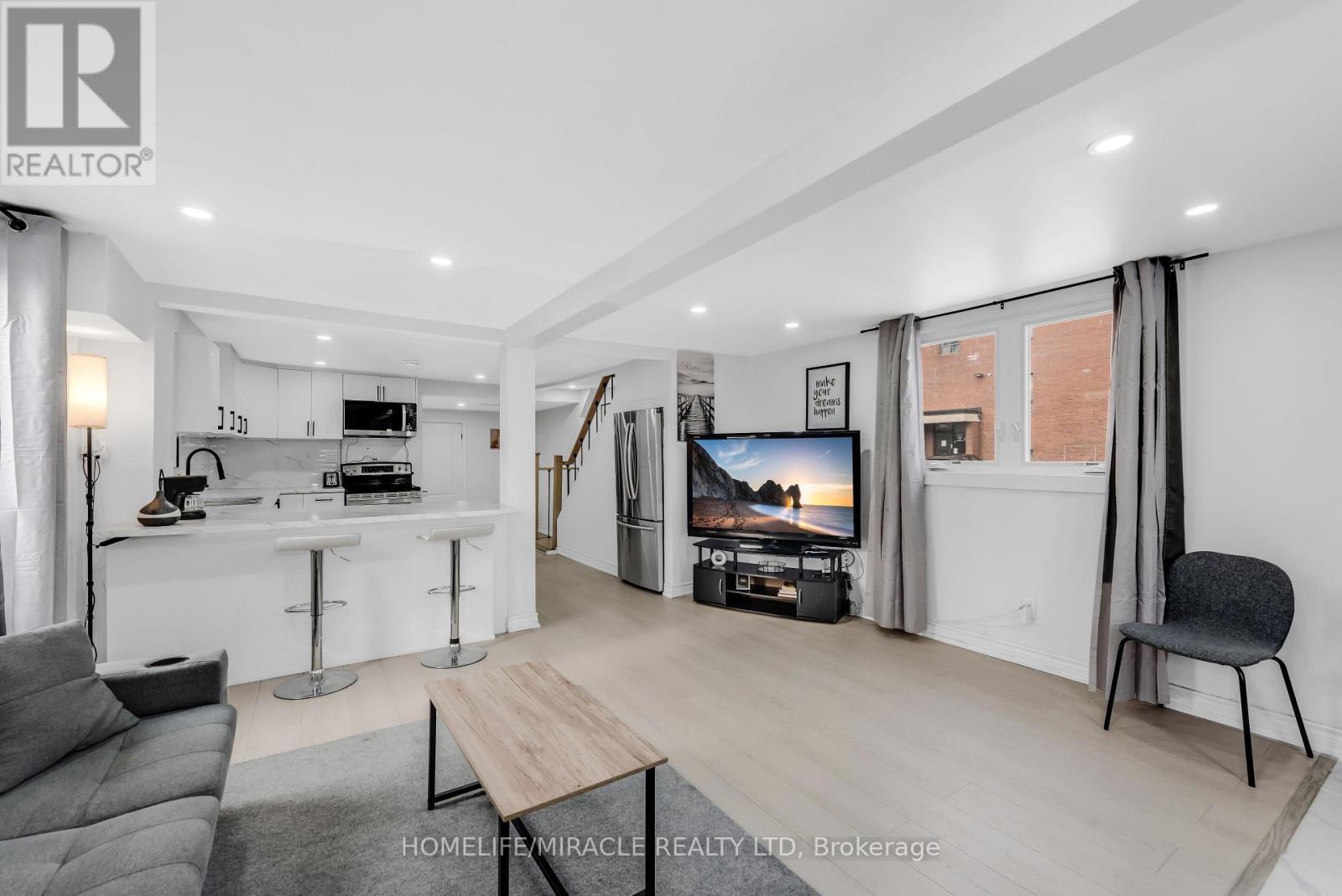 195 Randi Road, Mississauga, ON - Indoor