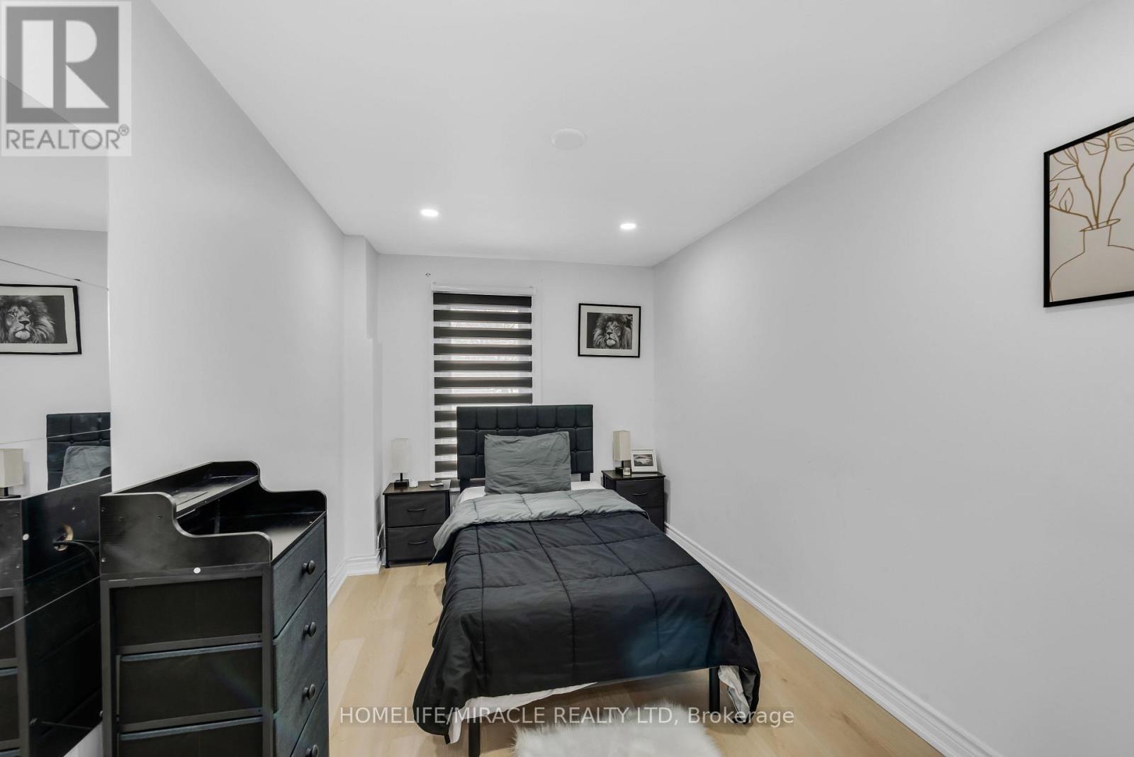 195 Randi Road, Mississauga, ON - Indoor